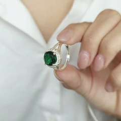 ANILLO CON MICROPAVE Y CUBIC VERDE - comprar online
