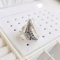ANILLO CON PIEDRA - comprar online