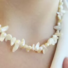 CADENA CON PERLAS DE RIO IRREGULARES - comprar online
