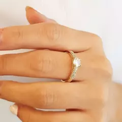 ANILLO LABRADO CON CUBIC