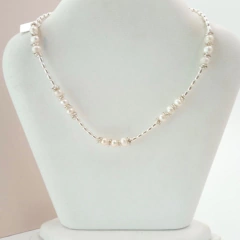 CADENA DE PERLAS DE RIO Y SEMILLAS DE PLATA