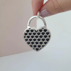 DIJE CORAZON DE TIFFANY EN RESINA NEGRA L - comprar online