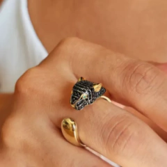 ANILLO LEOPARDO CON MICROPAVE NEGRO