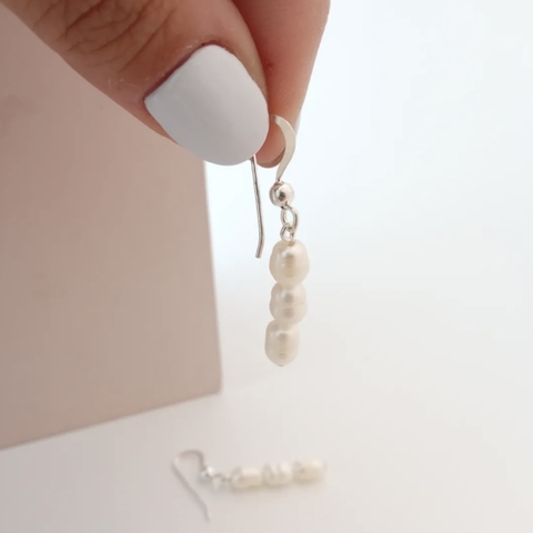 ARO COLGANTE DE PERLAS ALARGADAS 7 MM