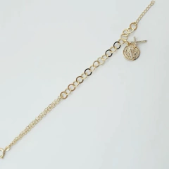 PULSERA ESLABONES ROLO CON DIJE CRUZ MICROPAVE Y SAN BENITO - comprar online