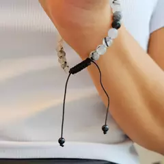 PULSERA DE HILO CON PIEDRA - comprar online