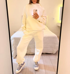 Conjunto Oversize Cream en internet