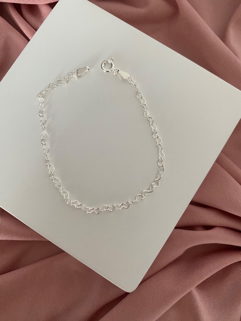Pulseira elos coração delicada feminina