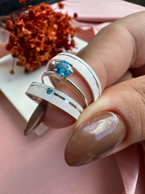 Aliança de namoro diamantada Suíça Blue 4mm (LEIA A DESCRIÇÃO).