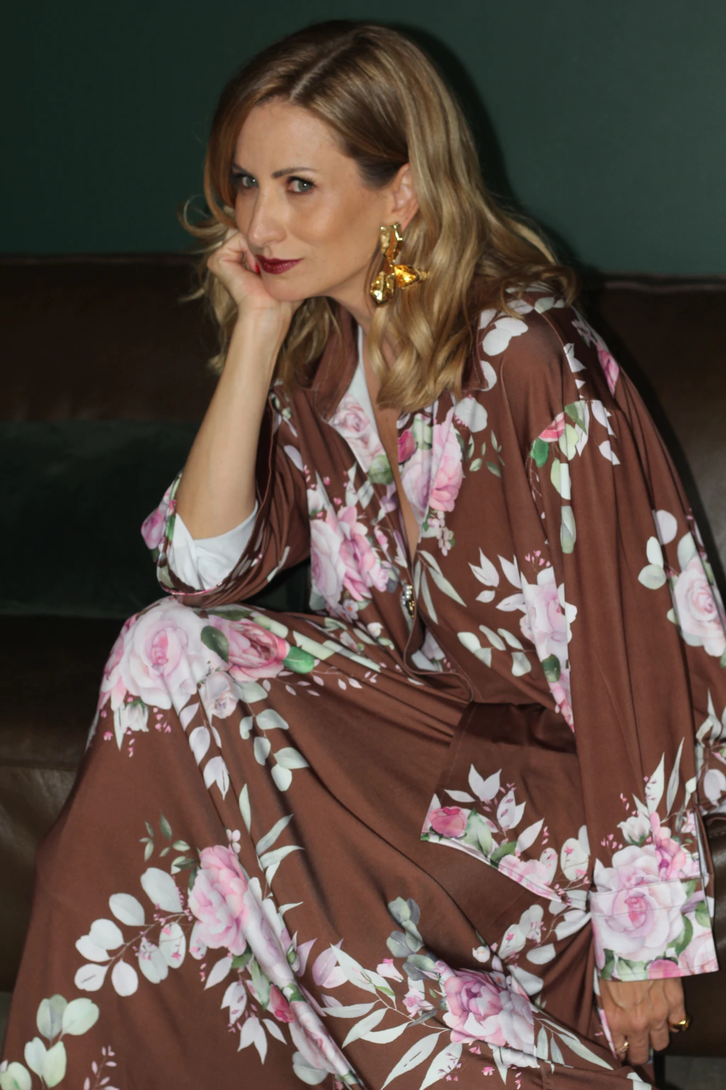 Camisa Floral marrom- PRÉ VENDA