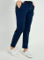 Calça de poliamida com bolsos e detalhes