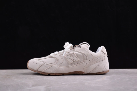 Tênis New Balance x Miu Miu - (cópia)