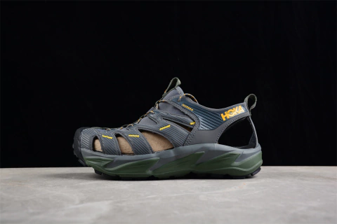 HOKA ONE ONE MCLIFTON 9