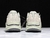 Tênis Adidas Yeezy Boost 700