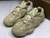 Tênis Adidas Yeezy Boost 500 na internet