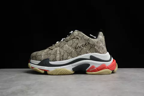 Balenciaga Triple S x Adidas - Preto - (cópia)
