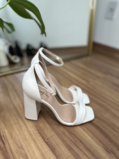 SANDÁLIA PAOLA OFF WHITE