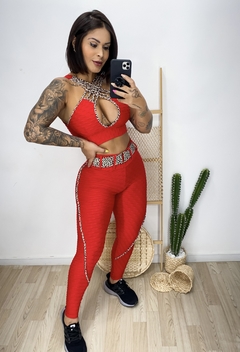 Conjunto Top e Legging Cinto Empina Bumbum Vermelho com Oncinha Brocado na internet