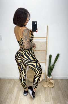 Conjunto Top y Leggings Cinturón Estampado Cebra Dorado - tienda online