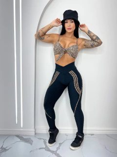 Conjunto Top com Bojo e Legging Empina Bumbum Brocado Preta com Oncinha