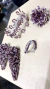 Anel em crochê fio metal pratal, cristais e strass Swarovski roxo, ajustável. - Silvia Ferraz Crochet Luxo