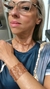Conjunto choker 1cm largura 30cm compr + extensor, bracelete 5cm largura fecho magnético, em crochê renda sereia no fio metal fendi.