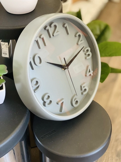 Reloj gris 26cm - comprar online