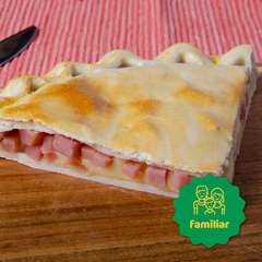 Tarta familiar de jamón y queso. Grande, 8 porciones.