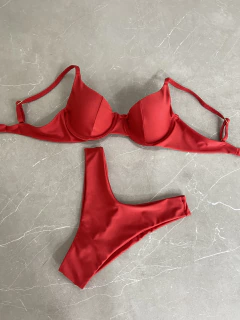 Bianca asadelta (P) na internet
