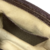BOLSA DE MÃO RIO TRANSVERSAL EM COURO - CAFÉ TRESSÊ - comprar online