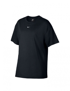 Camiseta Preta logo pequena NOCTA