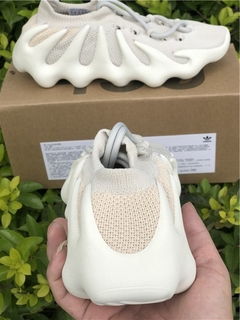 Yeezy 450 “Cloud White” - Hype Imports BR