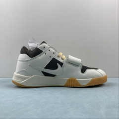 Air Jordan x Travis Scott “Cut the Check” na internet