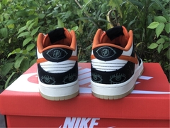 dunk LOW halloween 2021 na internet