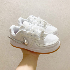 infantil Air Force 1 Travis Scott na internet