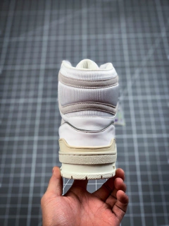 LOUIS VUITTON Sneaker Boot LV Trainer White - Hype Imports BR