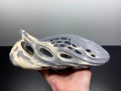 yeezy foam runner - Hype Imports BR