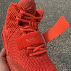 Air Yeezy 2 Red na internet
