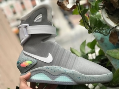 Air Mag Back to the Future - (Automático ) na internet