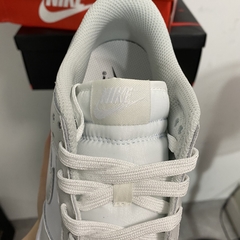 dunk low Photon Dust na internet