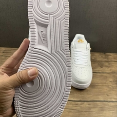 air force 1 gold bands The Lucky Charms Have a nike Day - comprar online