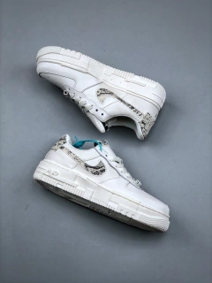 Air Force 1 Pixel Snake na internet