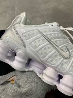 Imagem do Shox 12s TL Refletivo (12 molas)