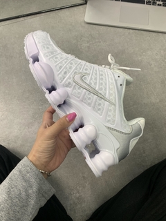 Shox 12s TL Refletivo (12 molas) na internet