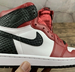 Air Jordan 1 Retro High Satin Snake Chicago  - loja online