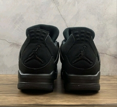 Air Jordan 4 BLACK CAT na internet