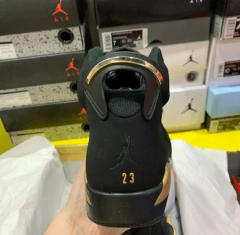 Air Jordan 6 Black/Metallic Gold - Hype Imports BR