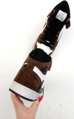 AIR JORDAN 1 TRAVIS SCOTT MARROM - comprar online