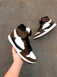 AIR JORDAN 1 TRAVIS SCOTT MARROM na internet