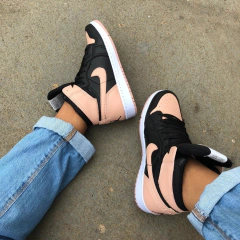 JORDAN 1 HIGH OG CRIMSON TINT PRETA NUDE na internet